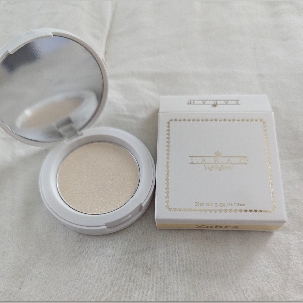 NWB F.A.R.A.H Highlighter 'Zahra'